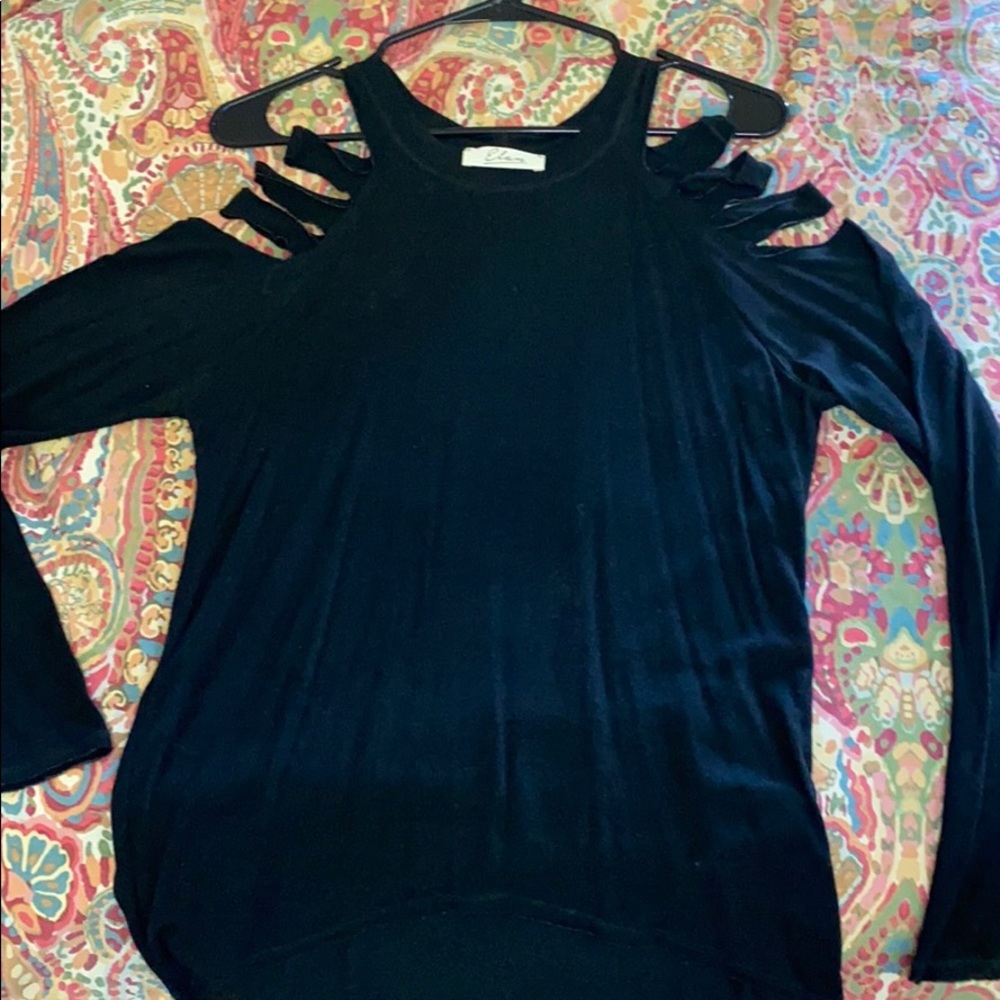 Elan cut out shoulder top